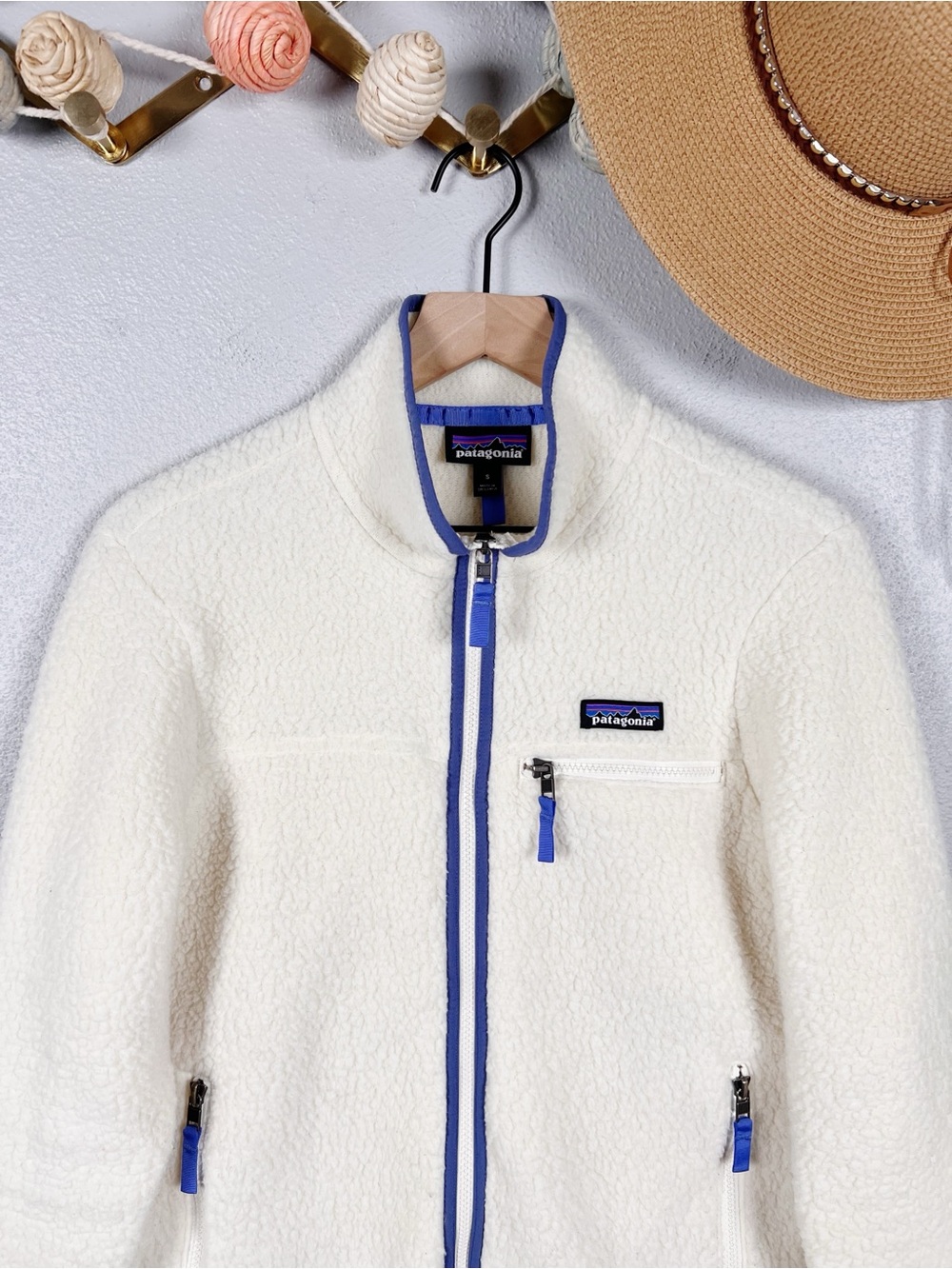 Patagonia Retro Pile Fleece Jacket in Natural Size Small - Picture 2 of 6